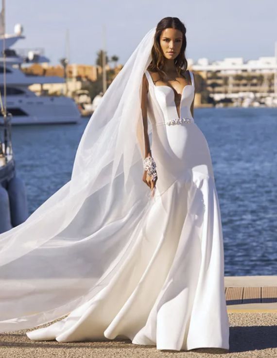 Pronovias ideal outlet