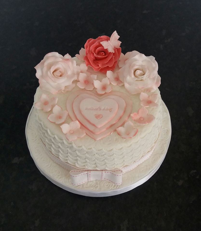 mum birthday mothers day cake roses