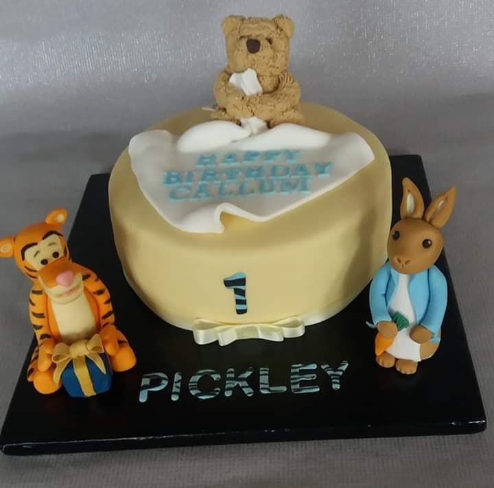 Tigger peter rabbit bear birthday cake