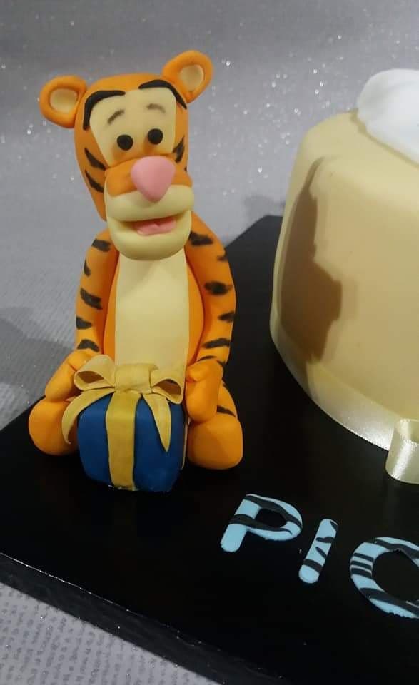 Tigger cake topper decoratation