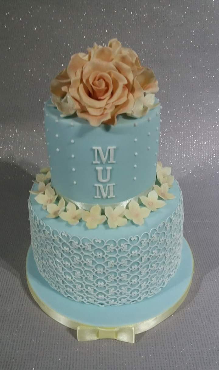 Mothers day birthday mum cake lace roses