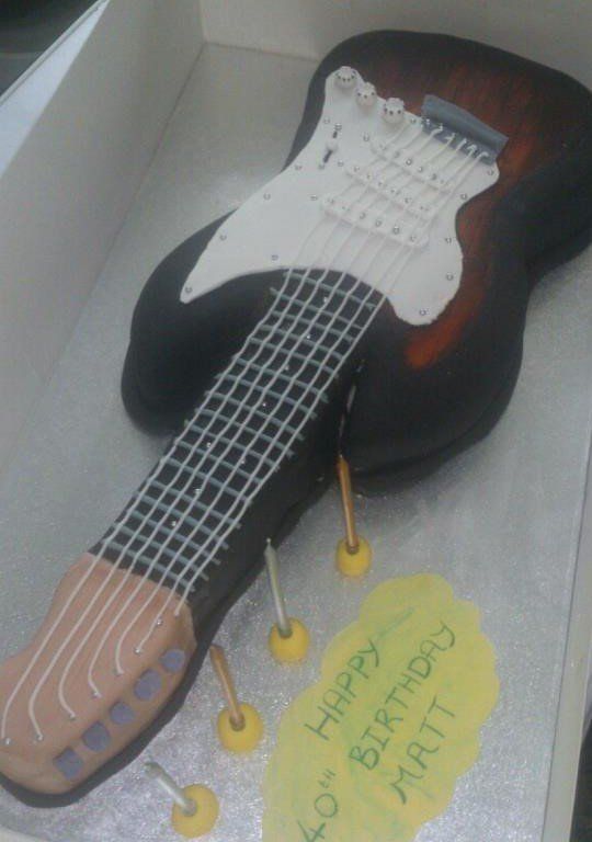guitar cake