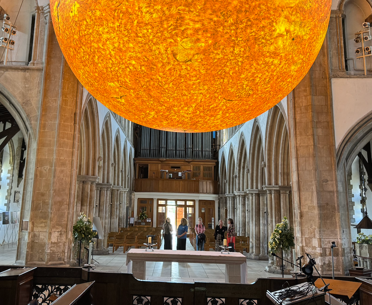 Poetry Circle : Welcome Helios to Grimsby with poetry and song