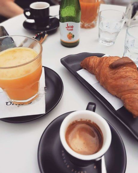 ricca colazione al bar