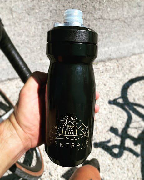 borraccia con logo del bar