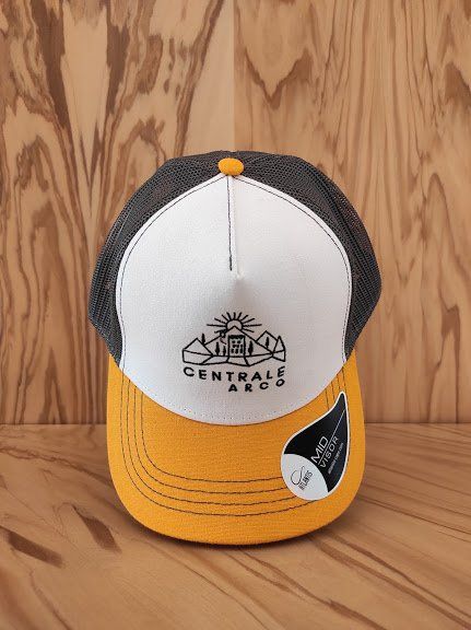 cappello con visiera