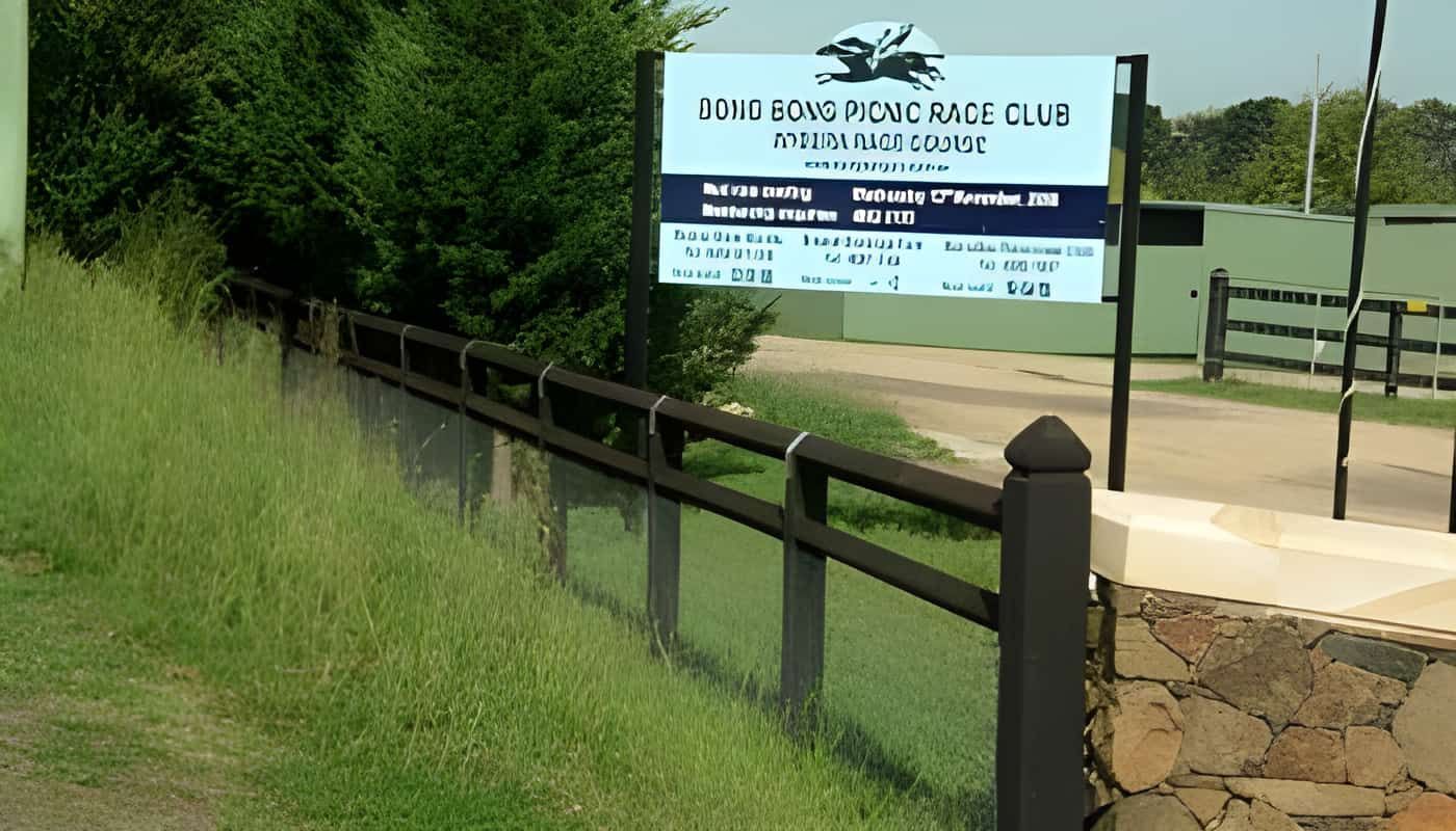 A Sign That Says Bong Bong Picnic Race Club on It — Osborne Fencing in Bowral, NSW
