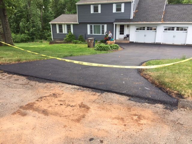 Modern House — Glastonbury, CT — American USA Paving