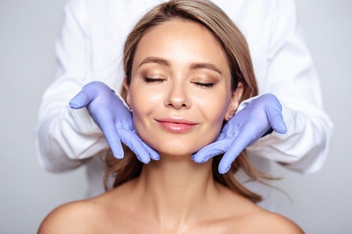 women with dermatologist