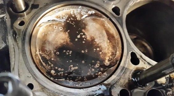 Head Gasket 101: Your Engine’s Bouncer | Ric Henry Auto Ser