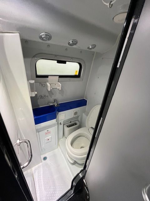Yutong TC9 toilet