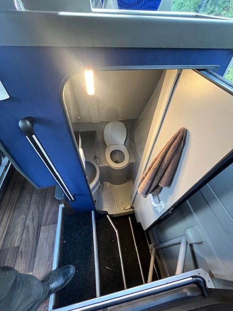 coach toilet