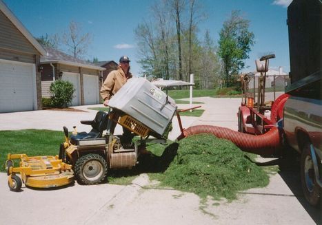 grass catcher box handling