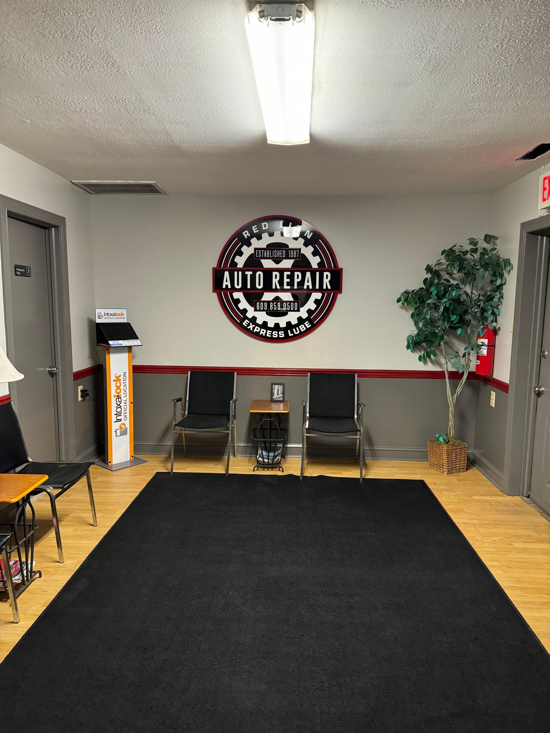 shop inside | Red Lion Express Lube And Auto Repair