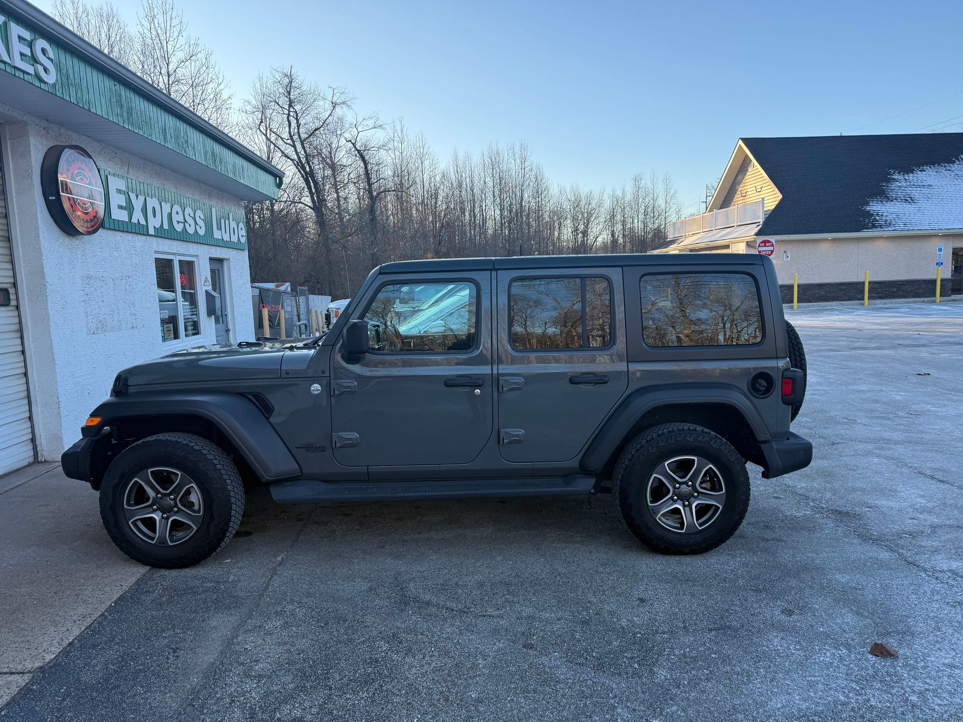 jeep in front of shop | Red Lion Express Lube and Auto