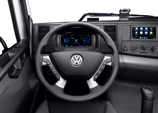 El interior de un camión Volkswagen con volante.