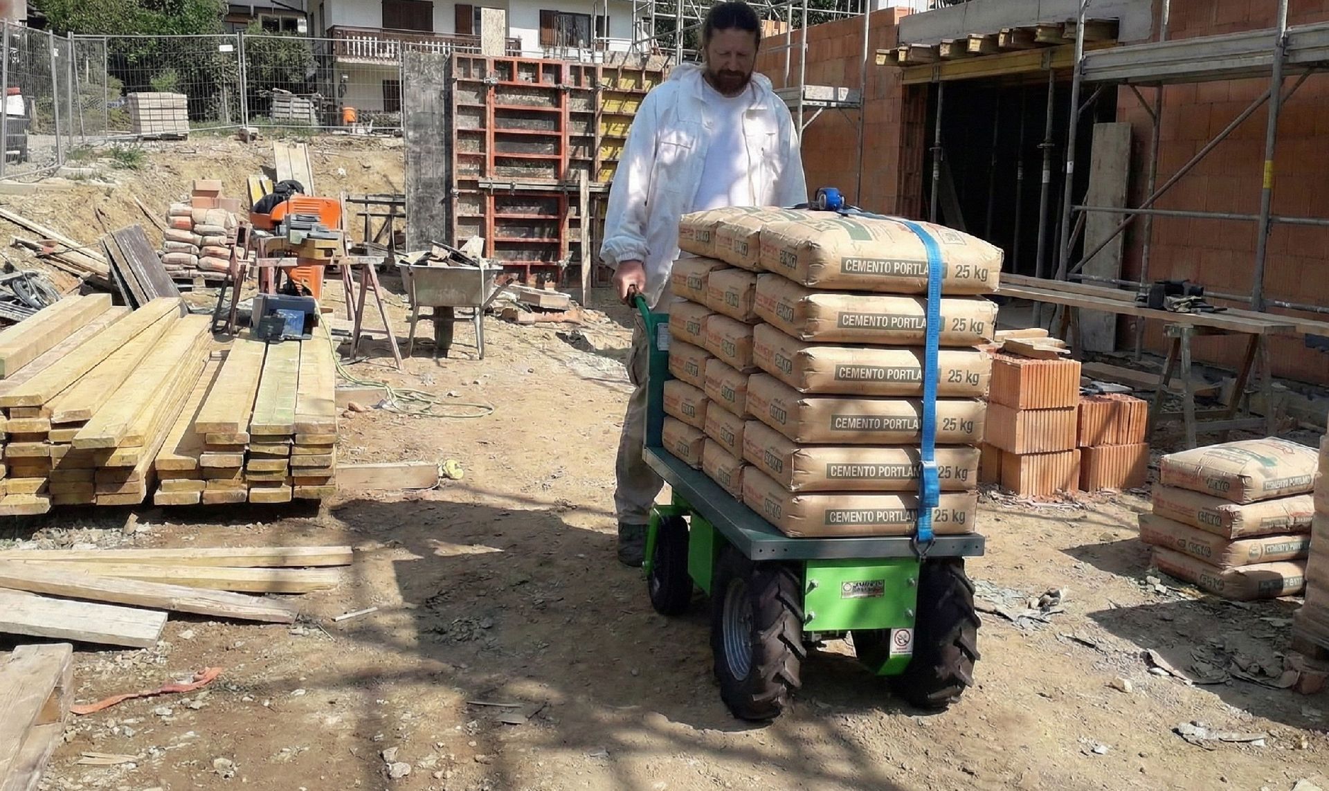 logistica MT.BIN.01 Motocarriola a trazione elettrica BCM tech Cuneo