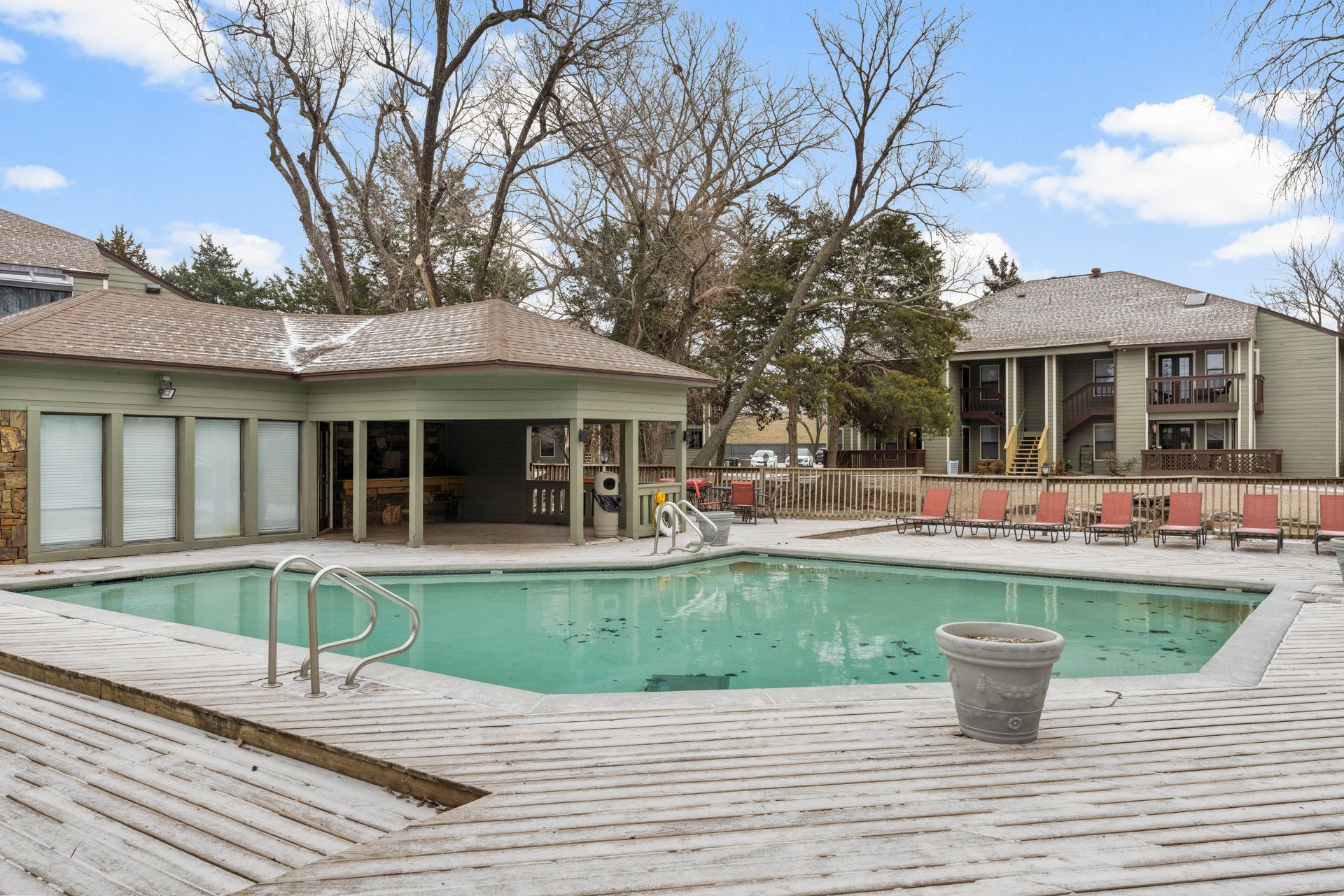 Explore Norman Living Hampton Woods Apartments