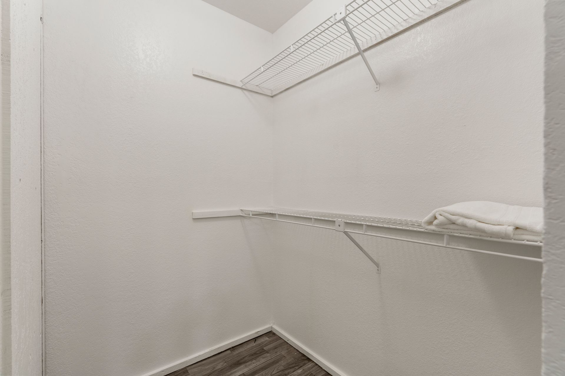 Hampton woods apartments closet