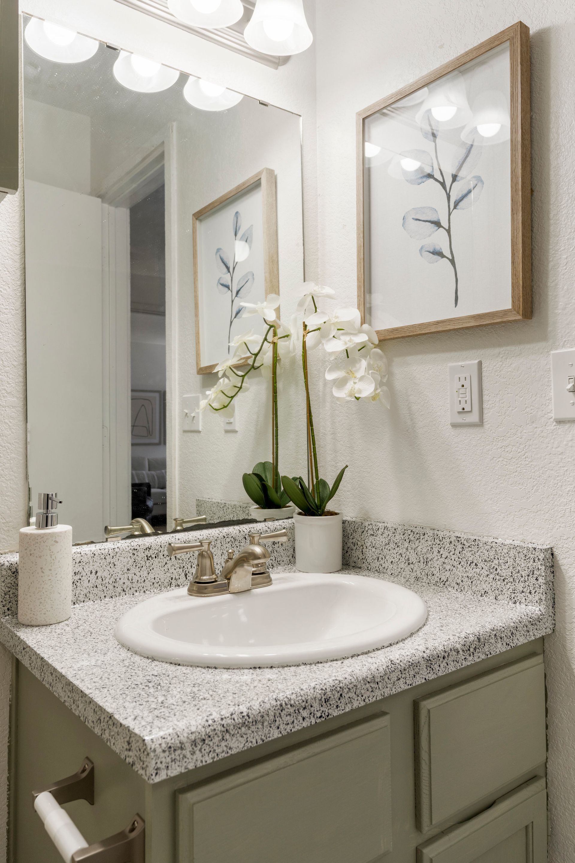 Hampton woods apartments bathroom sink