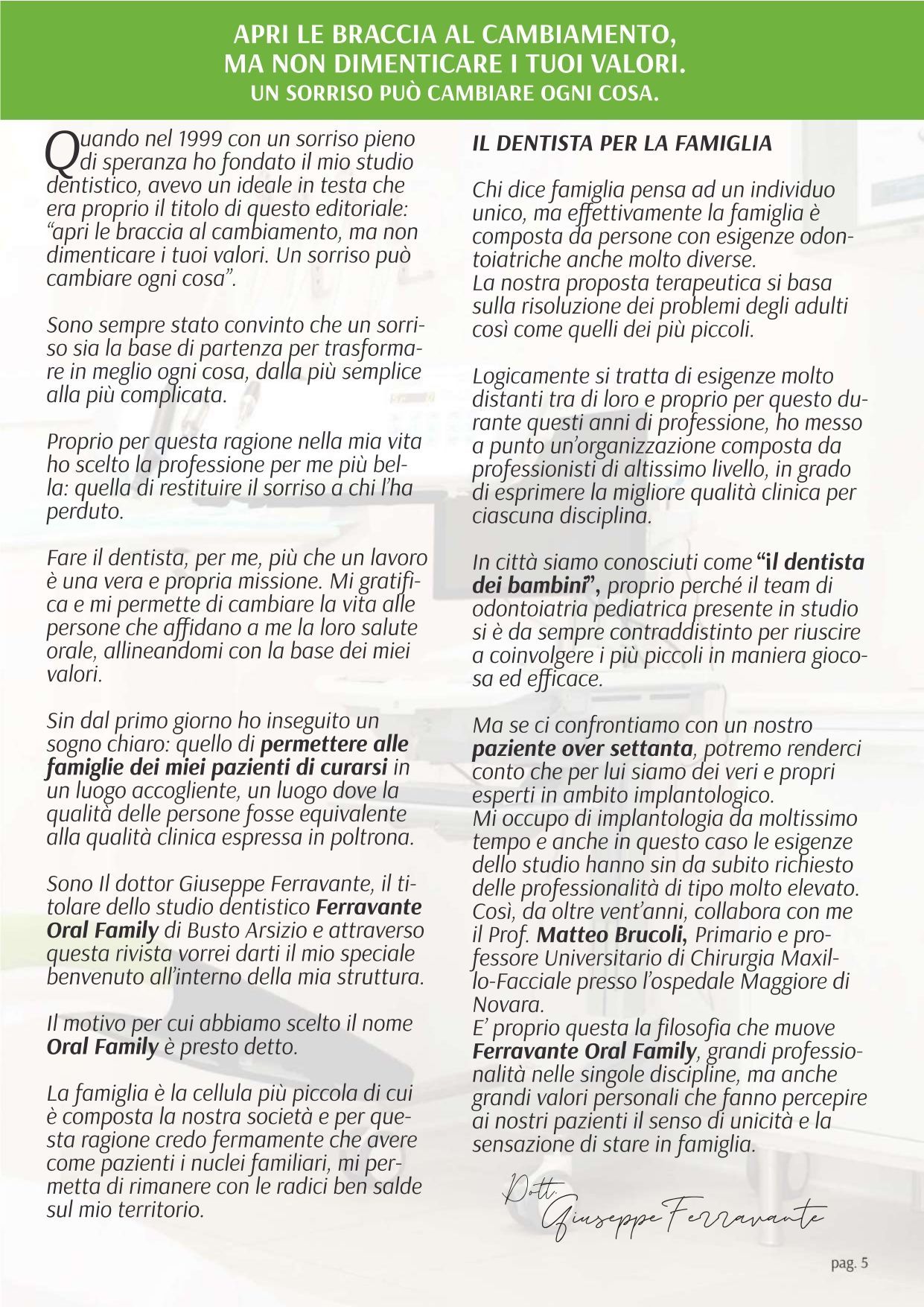 Un pezzo di carta con molto testo sopra.