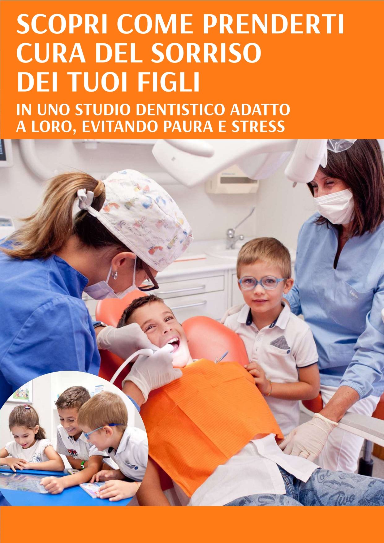Un gruppo di bambini si sta facendo visitare i denti dal dentista.
