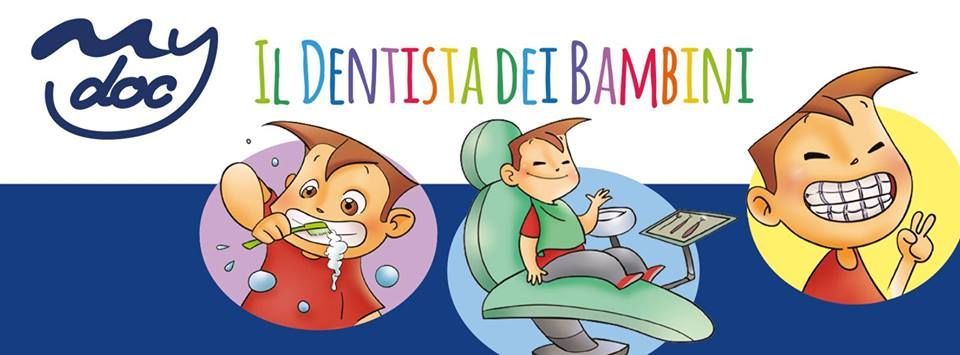 Un cartone animato di un ragazzo che si fa visitare i denti da un dentista