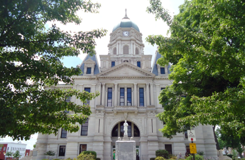 Exterior view of the Whitley County Courthouse in Columbia City, Indiana, where criminal cases are heard in Superior Court