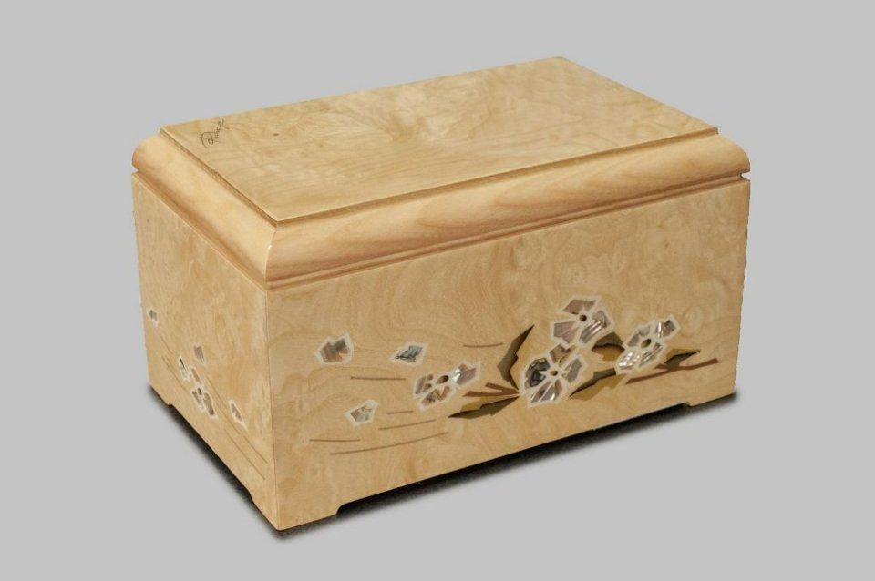 urna in legno per cremazioni a Milano
