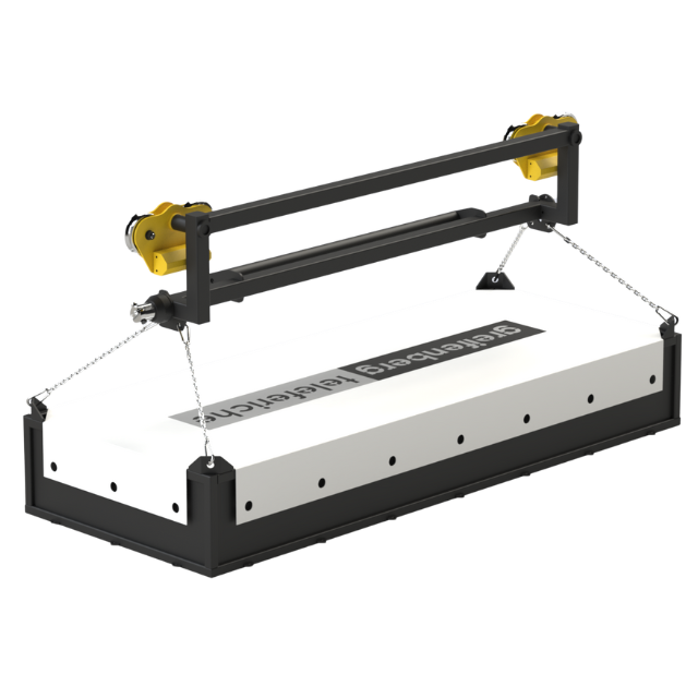 Spazzatrice magnetica appesa a una gru, carrozzeria bianca, telaio e ruote nere, dettagli gialli.