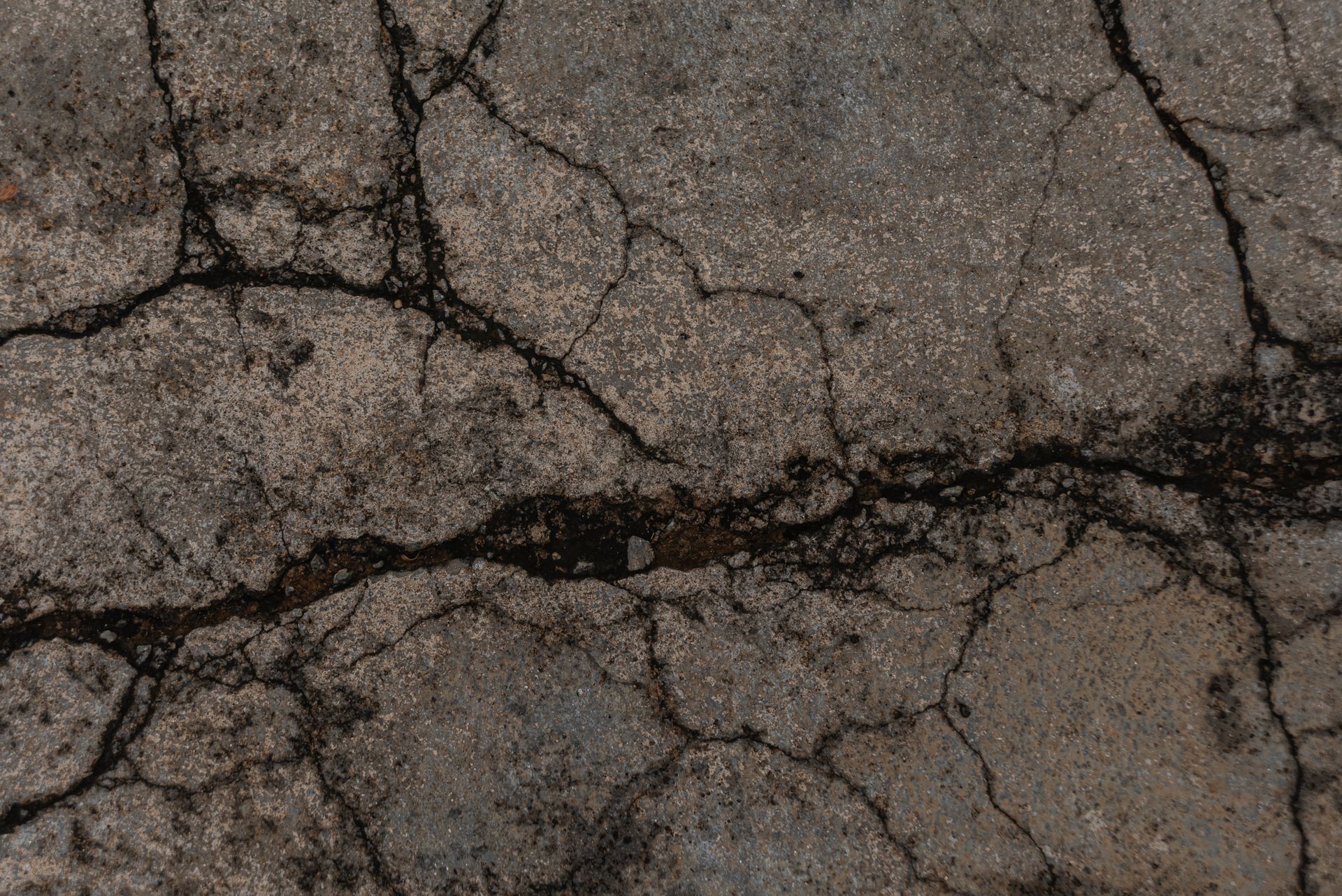 cracked driveway