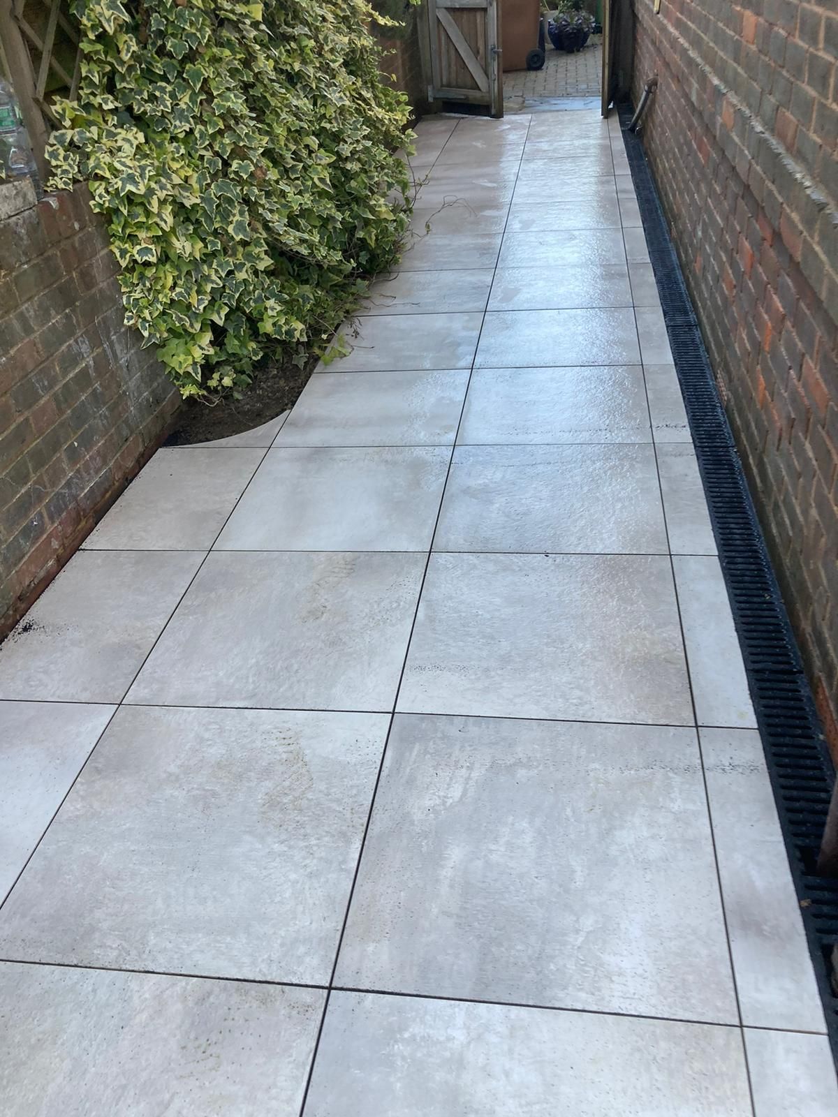 Porcelain pavingby S&T Groundworks
