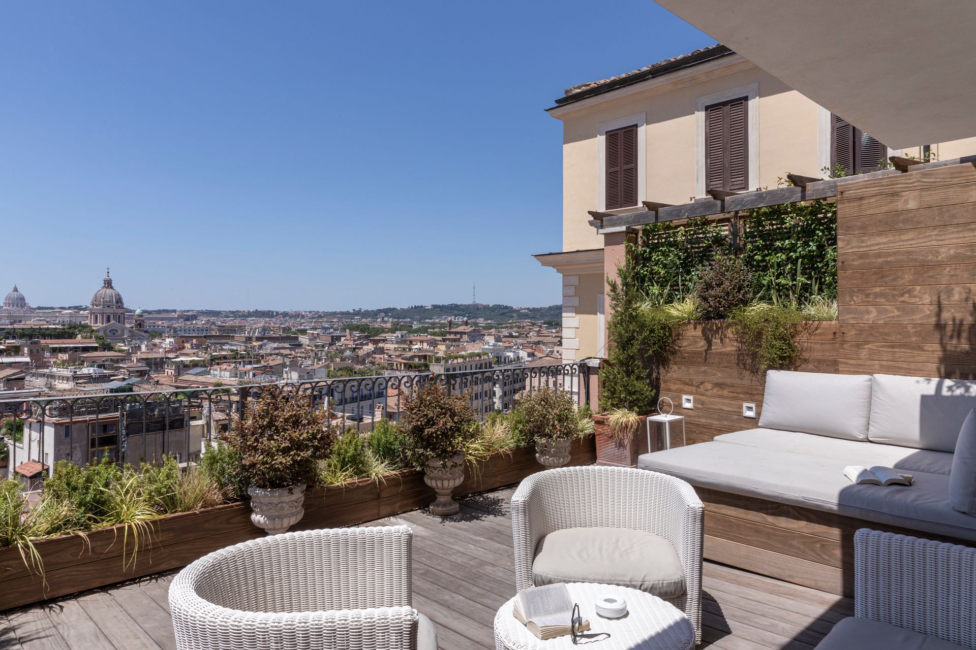 Panoramic terrace of Hotel Scalinata di Spagna in Rome, overlooking the city skyline since 1926