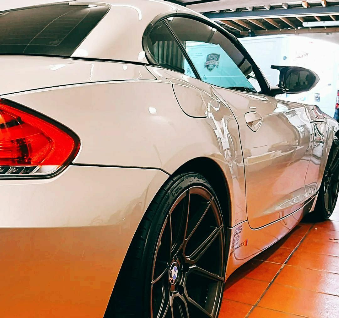 lucidatura auto bianca