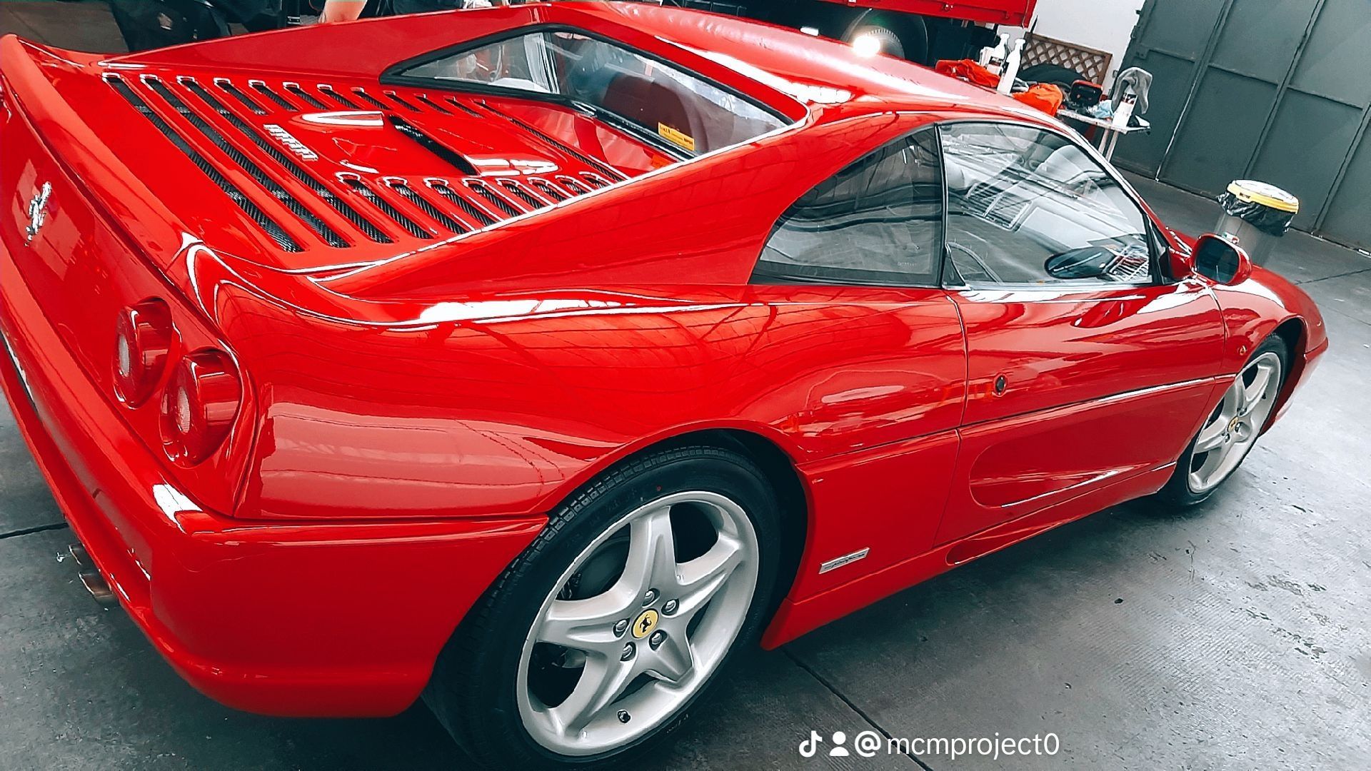 lucidatura ferrari