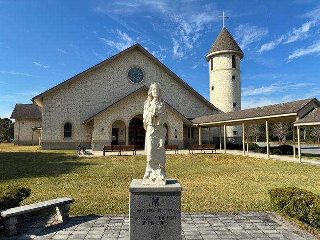 Mary, Queen of Heaven Catholic Church in Oakleaf and Argyle