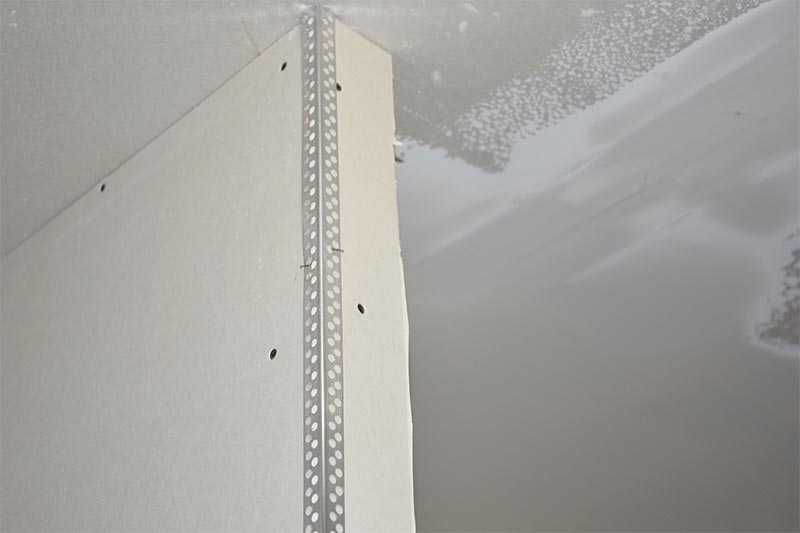 Installation Of Perforated Angle On A Plasterboard Wall