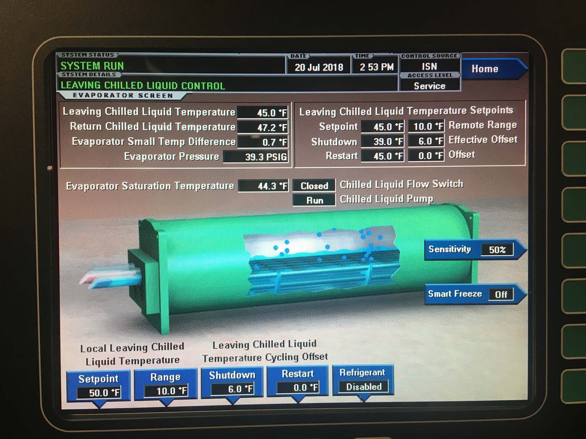 Control panel displaying chiller system information and a graphic of a green chiller.