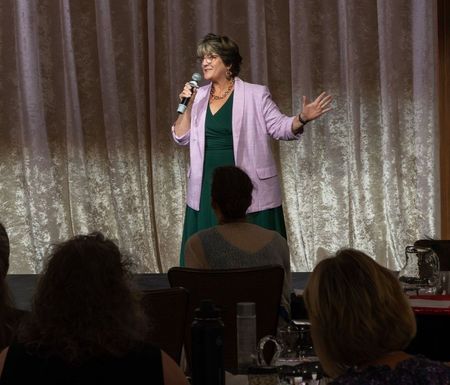 Cyndi Thomsen leadership coach and keynote speaker portrait