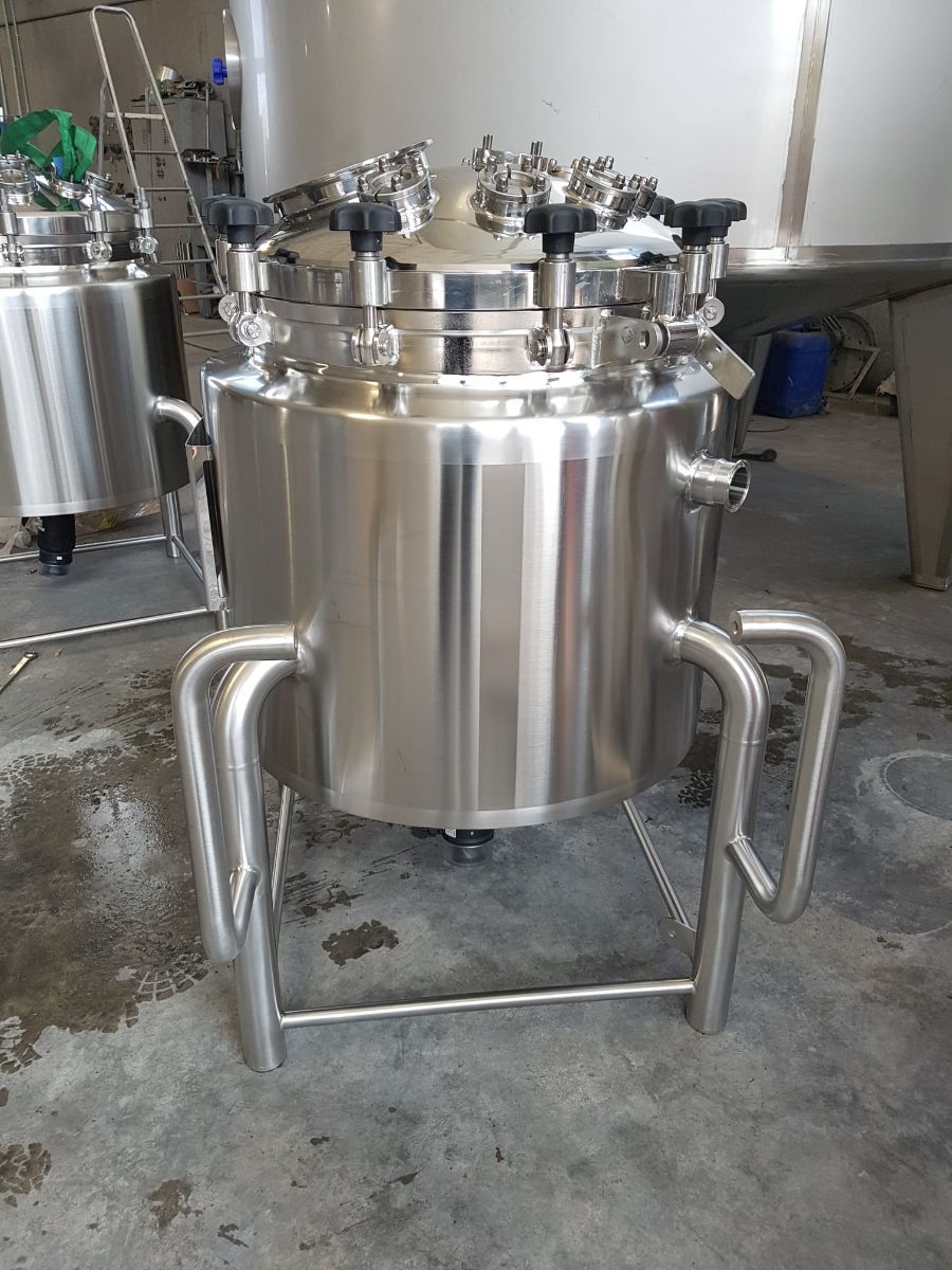 serbatoio per industrie farmaceutiche