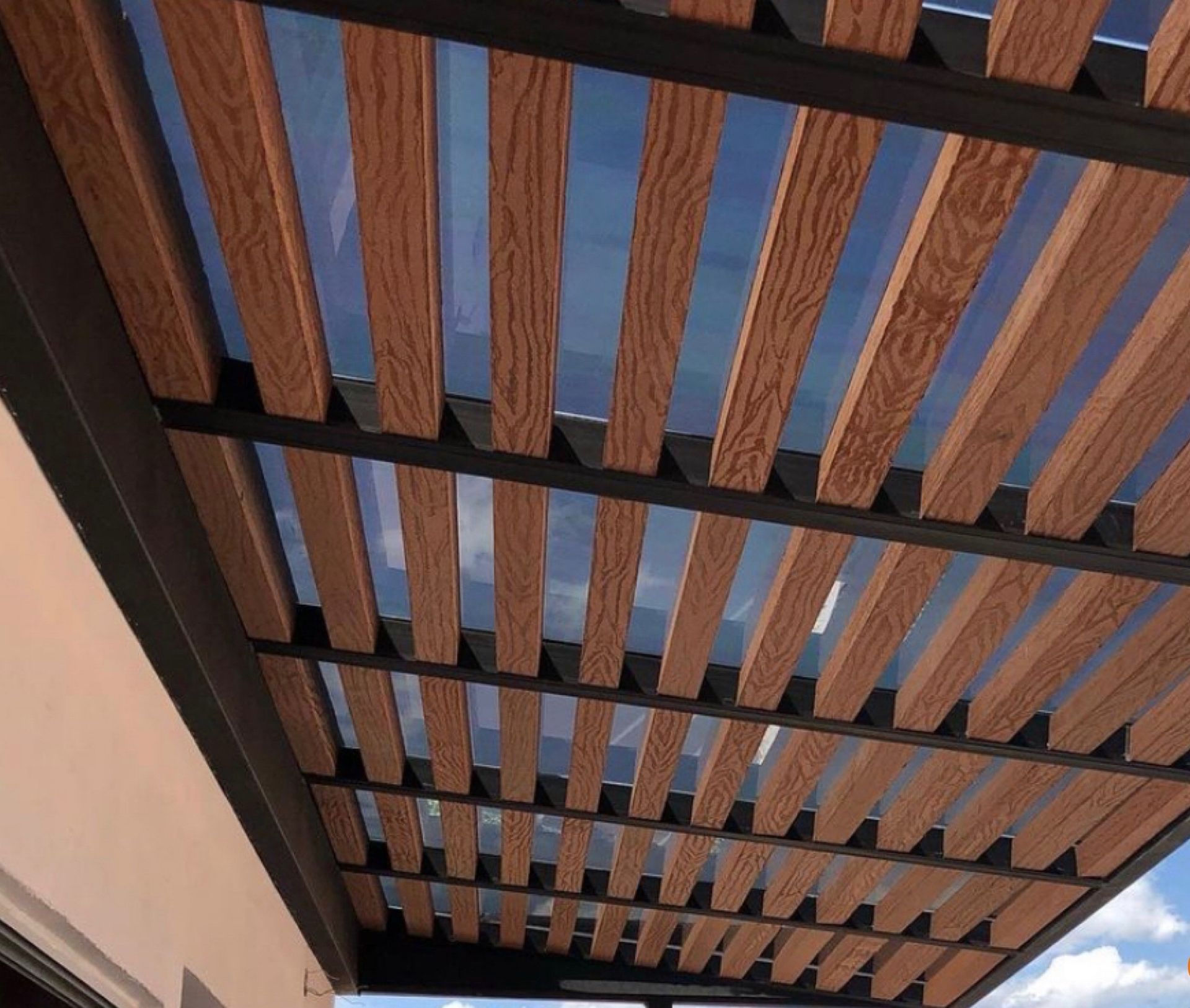 Maderas y Aserrios Nariño, venta de madera para Pérgolas y Decks en Rionegro.