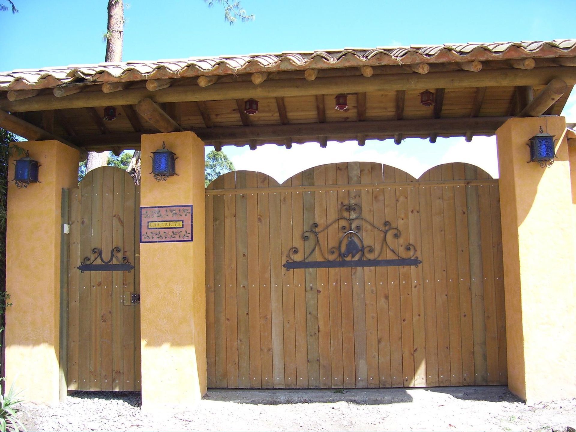 Venta de Madera para portadas en Medellín