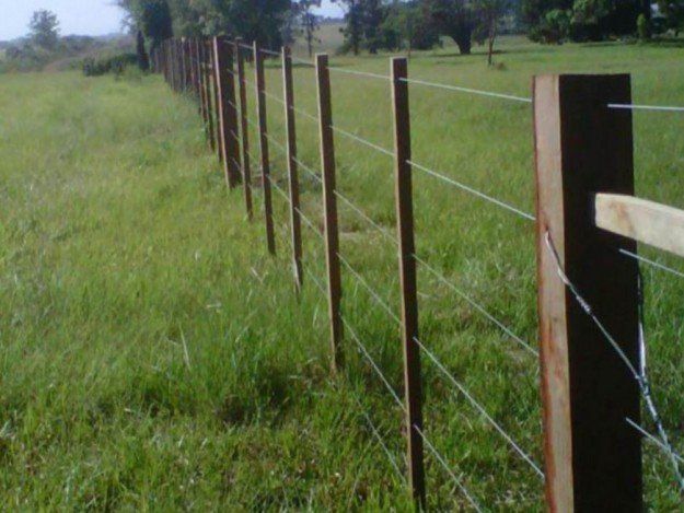 Maderas y Aserríos Nariño, Comercializamos Estacones de Madera para Cerramientos.