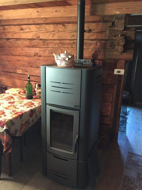 impianto di riscaldamento con stufa a pellet