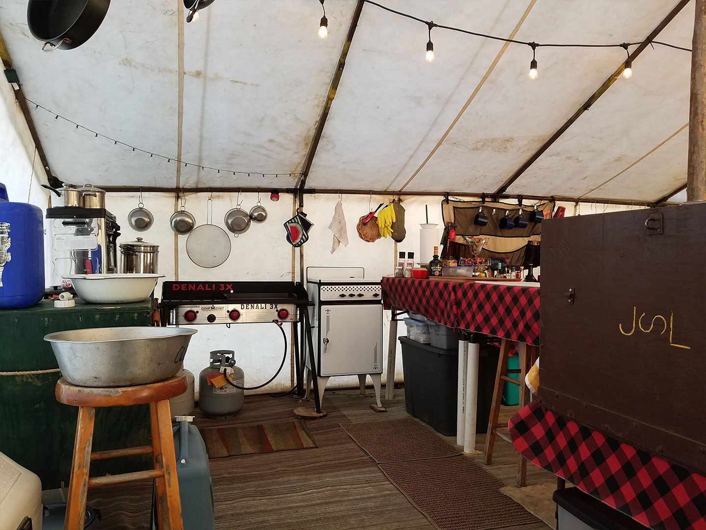 Lone Wolf Guide Service Camp