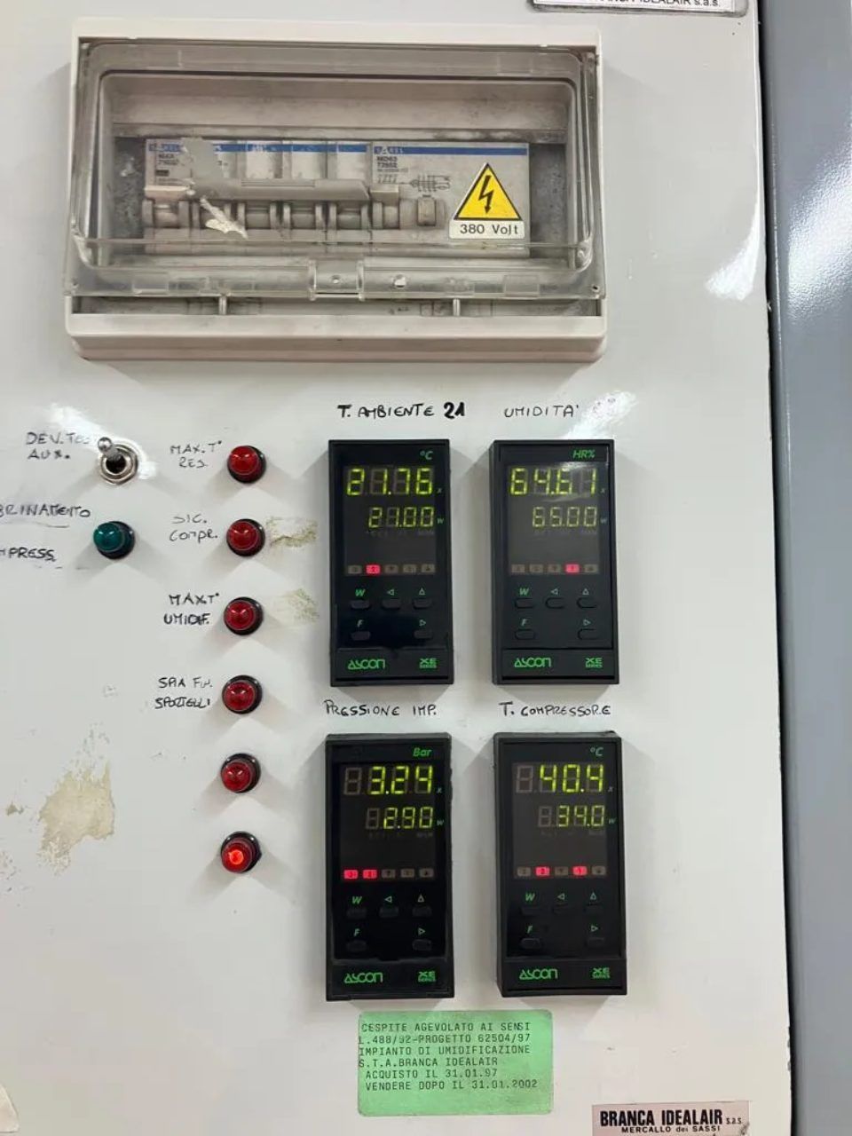 display e tasti di comando di camera climatica