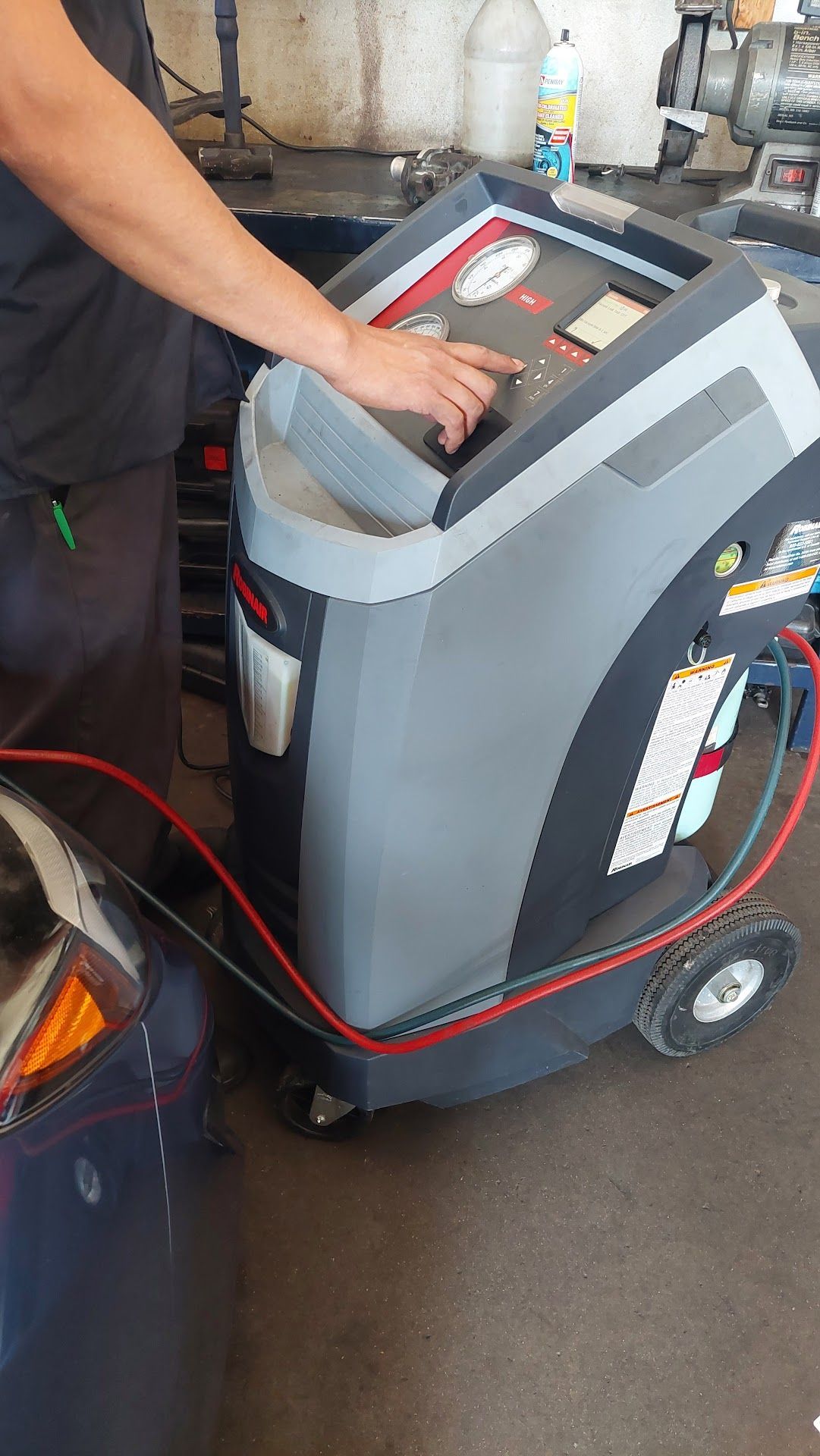 Shop Equipment | Leon's Automotive