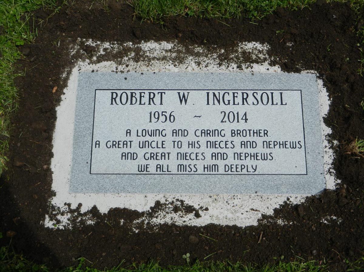 A gravestone for robert w ingersoll who died in 2014