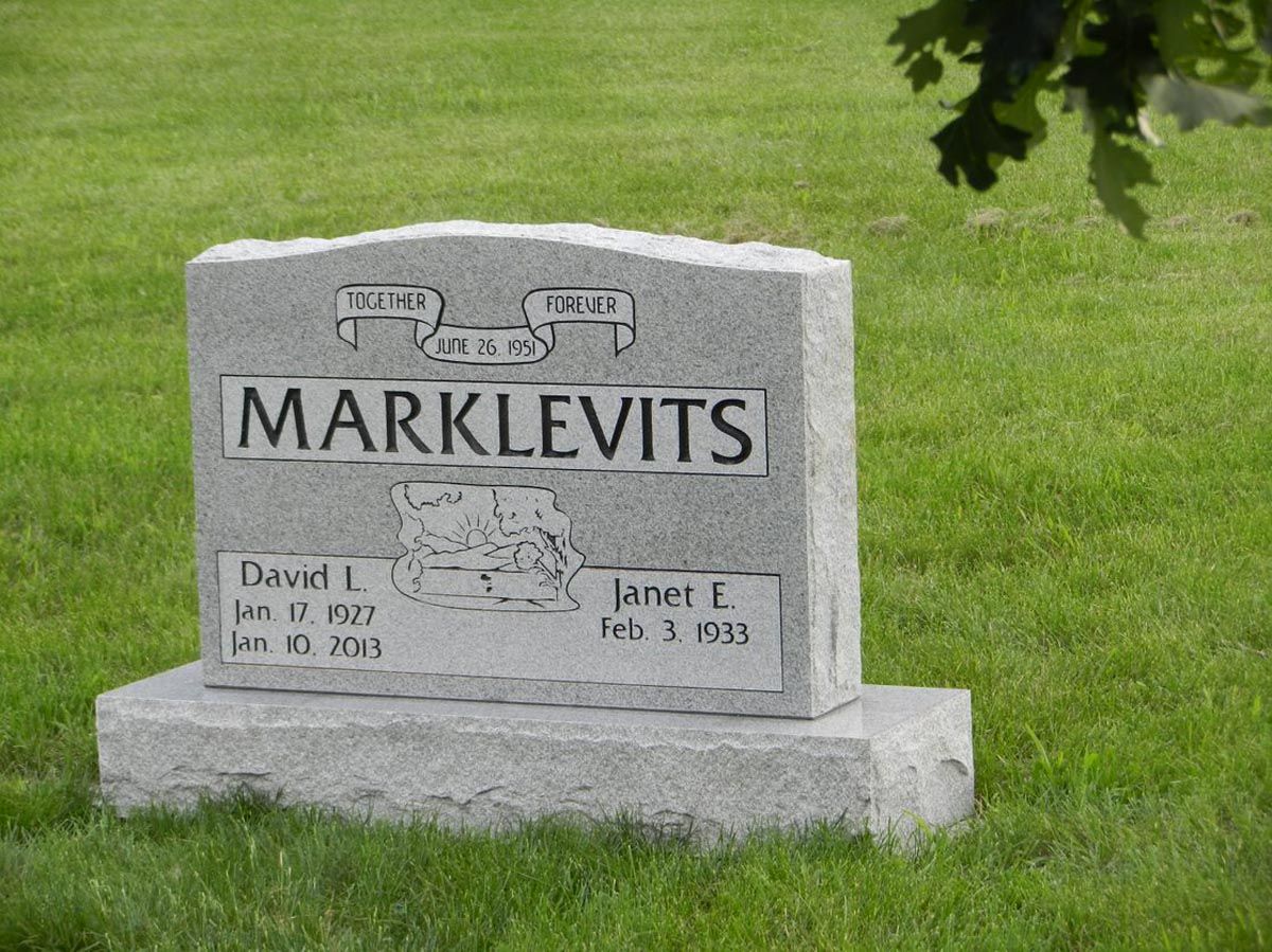 marklevits gravestone