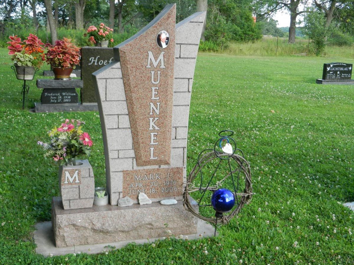 Muenkel Gravestone
